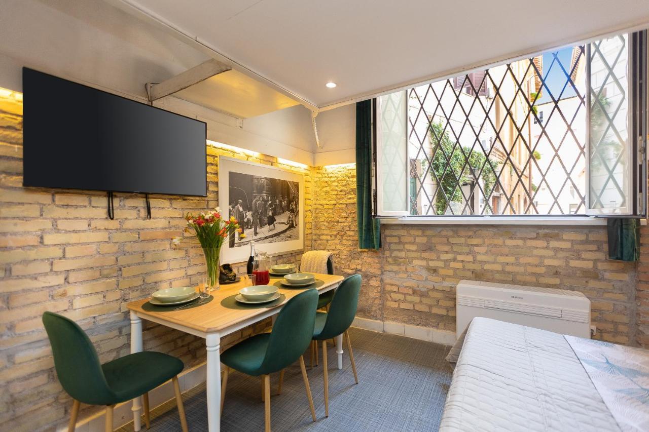 Casa Vinia Apartment โรม ภายนอก รูปภาพ